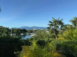 L Opacarophile Studio Marina du Gosier