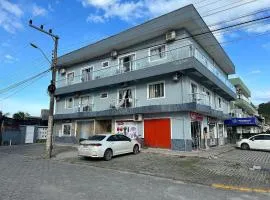 Residencial Leão 355 - Apartamentos econômicos - 15min a pé da Praia de Bombas
