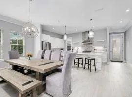 Chic Coastal 5BR in Inlet Beach with Golf Cart and POOL