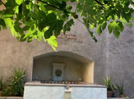 Mas de silvacane, ξενοδοχείο σε La Roque-dʼAntheron