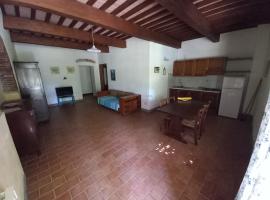 Podere Santa Giulia - casale Francianina, hotel in Piombino