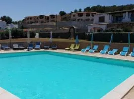 Villetta Mirto piscina condivisa