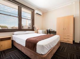 藤伽比酒店，位于布莱克敦的酒店