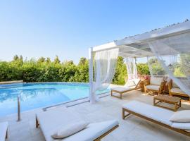 Maria Elena Villas - Akti Elia Halkidiki, hotel v destinaci Lagomandra