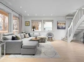 Near Downtown - Large Beds - Free Parking