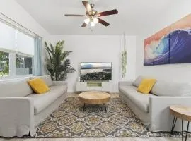Island Bungalow - Ideal Location!