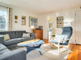 Walk to Monument Beach Cape Cod Cottage with Grill