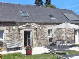 Maison charmante à Botsorhel avec jardin clos