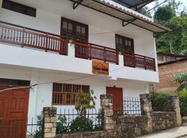 Yaku Wasi, hotel dengan parkir di Leimebamba