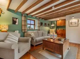 Foxes Walk - Rural Views Rustic Charm