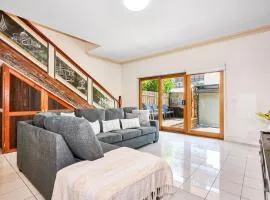 West Melbourne Gem 4 Bedrooms, Car Park, Perfect for Families