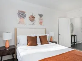 The Mirage Stay 3 Bedroom Apt 20 Min to NYC