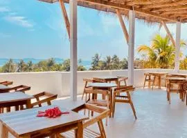 KOMOREBI Weligama
