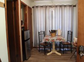 Guest House, hotel in Hemphill
