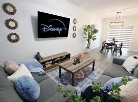 Beautiful Home With 4 King Beds,Airport,Disney+