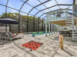 Luxury 6 Bedroom Vacation Home with Private Pool