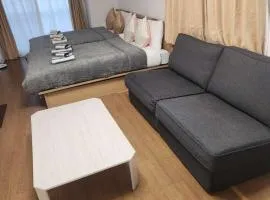 JR Shin-Osaka 2mins, Direct to Kansai Airport 關西空港直達,Shinkansen to Tokyo, Tokyo & Nagoya, Universal Studio 16 mins, Umeda 6 mins, Kyoto 25 mins, Early Check-In