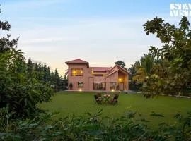 StayVista at Simply Beige with Jacuzzi, Wi-Fi, BBQ