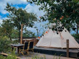 Thôn Yên Glamping, perkhemahan mewah di Ấp Xuân An
