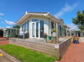 A and C Lodge Plot 21 2 double bedrooms PLOT 21 With HOT TUB 1 pet only No Commercial Vans 4pm check in, hotel di High Hesket