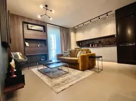 FLH - Art Elegance Luxury Big Balcony Free Parking SmartTVs View