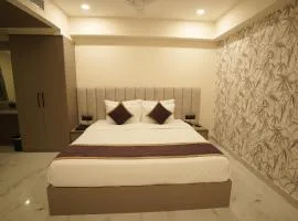 RR Hotel & Banquet