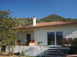 Thalia and Boreas houses, partmenti sz&aacute;lloda Vlih&oacute;ban