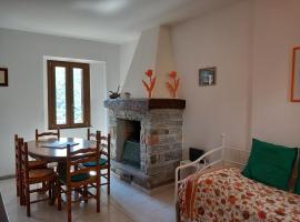 Lake Artists Home, ξενοδοχείο σε Maccagno Superiore
