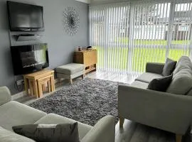 17 Bermuda by Winterton Cottages