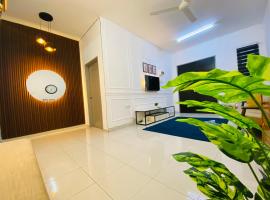 Alyn Home Batu Pahat VII Netflix Wifi Coway、バトゥパハのスパホテル