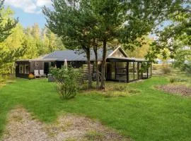 2 Bedroom Gorgeous Home In Højslev