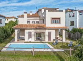 Nice Home In Guillena With Wifi