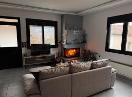 Vytina Escape Home, cottage in Vitina