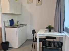 CARDA HAUS "Zimmer für entspannte Gäste - Einfach & Komfortabel"