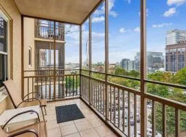 Dwntwn Condo Walk To Americmartaquarium, Sleep 4