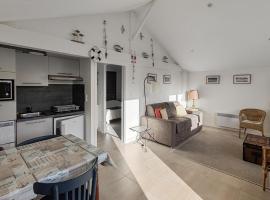 Amazing Home In La Gueriniere With Wifi, hotel i La Guérinière