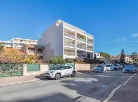 Lovely Apartment In Fréjus With Wifi