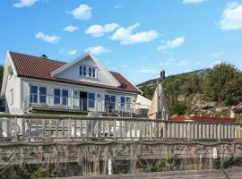 Pet Friendly Home In Farsund With Sauna โรงแรมหรูในฟาร์ชุนด์