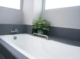 G5 HOTEL AND SERVICED APARTMENT