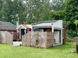Gorgeous Home In Västervik With Wifi