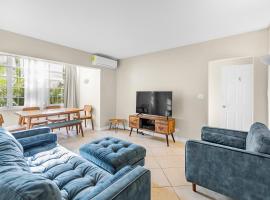 Viesnīca ar autostāvvietu Sunshine Hideaway pilsētā Naso