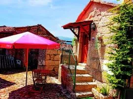 Comfortable house in Lindoso, stunning mountain view