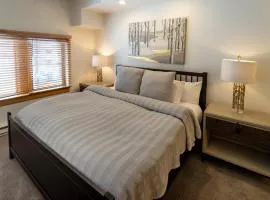 4315A - One Bedroom Deluxe Creekside Condominiums condo