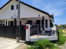 Hadeera Minimalis Family Homestay