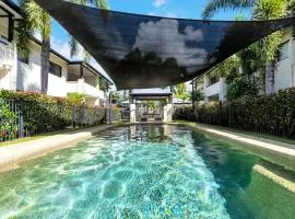 Trinity Hideaway - Trinity Beach