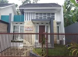 Ken's Villa 8