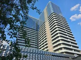 URBAN APARTMENTS GLOBAL SKYLINE 18th Floor No 02 Free Garage, Self Check-in, No Deposit
