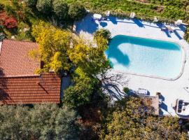 Sicilian Pool Cottage, chal&eacute; alpino em Camporosso