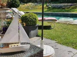 Lovely 2-bed Suite, Swimmingpool, beach and Boat