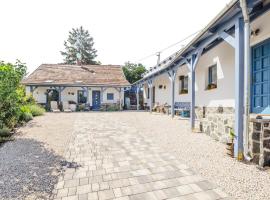 K&eacute;kbazalt Vend&eacute;gh&aacute;z, kj&aelig;ledyrvennlig hotell i Badacsonytomaj